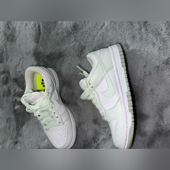 WHITE MINT NIKE DUNKS worn less than 5x. - Picture 2 of 3